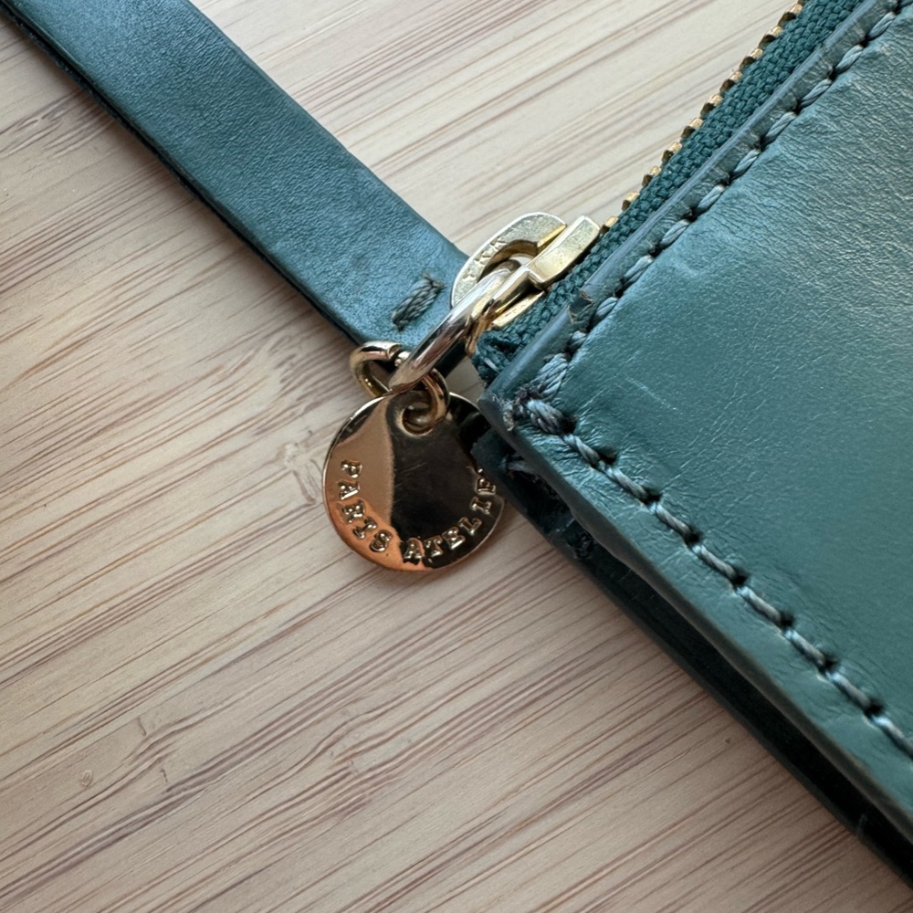 Jolie Pochette Pour Voyager Leather Clutch Bag From & Other Stories View 6